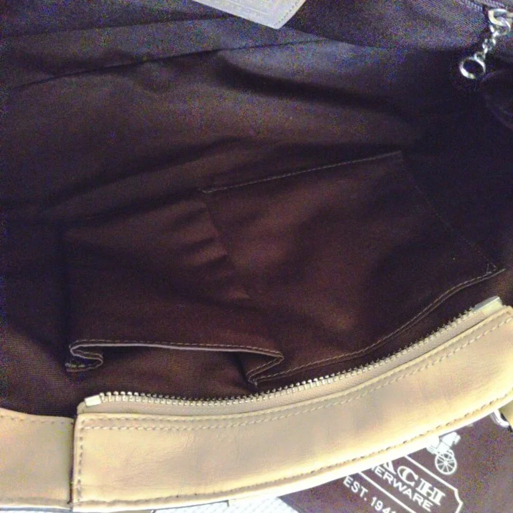 Coach Hamptons Pebbled Leather Medium Carryall Satchel in Sand/Silver, EUC - Picture 2 of 15